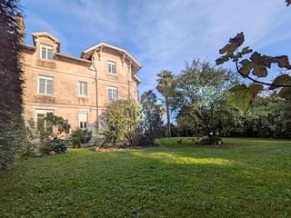  Villa � vendre 13 pi�ces 284 m�