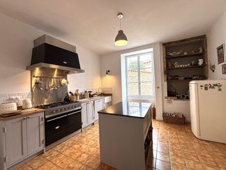  Maison � vendre 13 pi�ces 320 m�