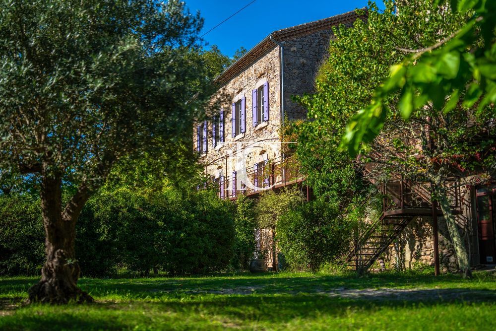 � vendre  Villa Banne (07460)