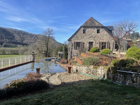   Maison Maison - 8 pi�ce(s) - 146 m�