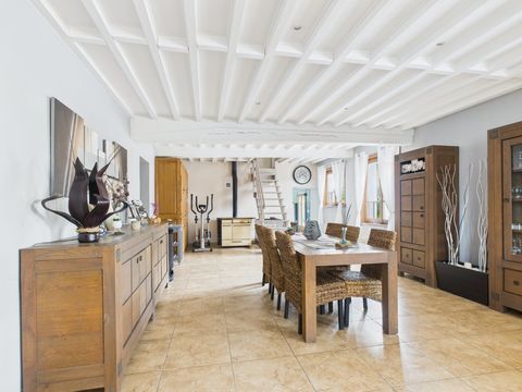   Maison Maison - 11 pi�ce(s) - 297 m�