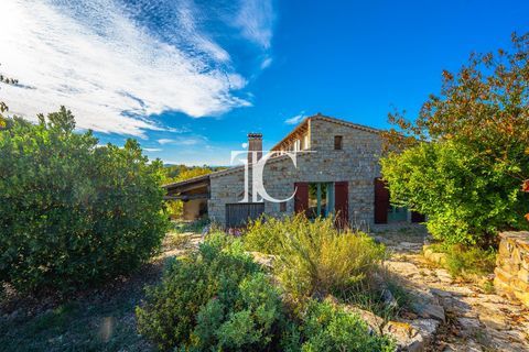   Maison de caract�re Maison - 9 pi�ce(s) - 223 m�