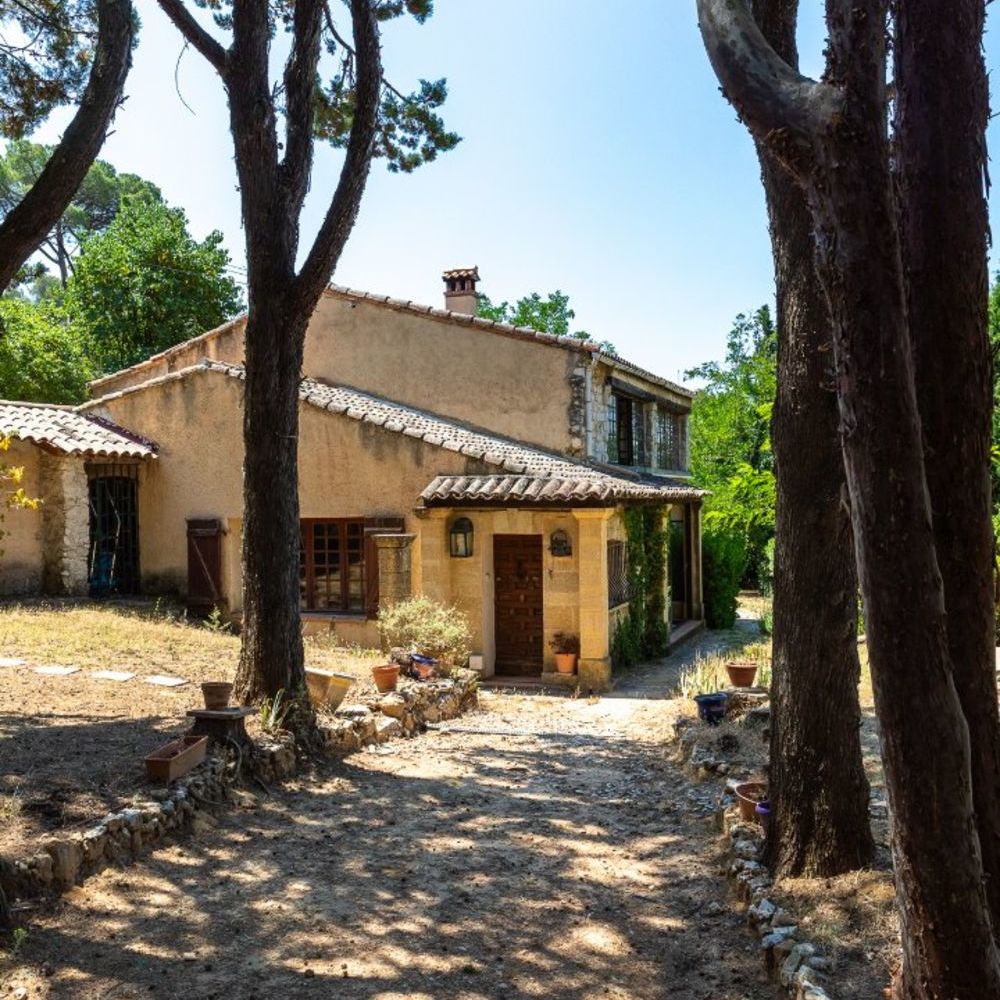 � vendre  Villa Aix-en-Provence (13090)