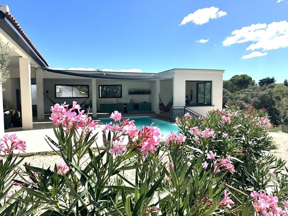 � vendre  Villa Nimes (30900)