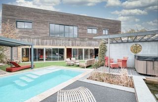  Maison � vendre 10 pi�ces 820 m�