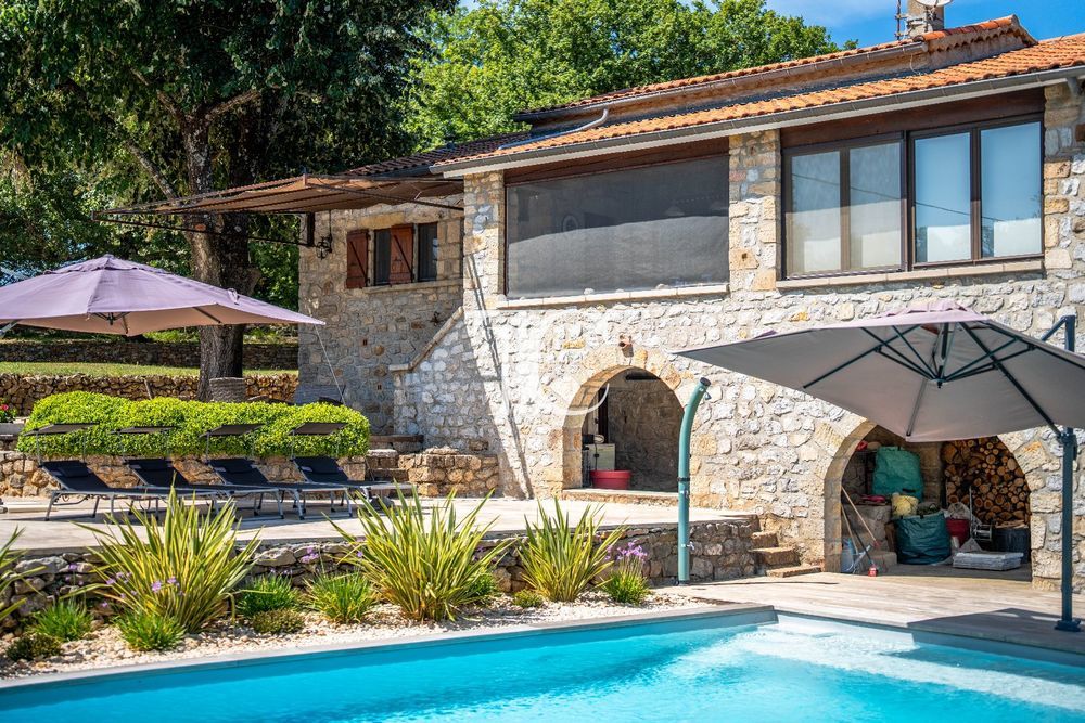 � vendre  Villa Largenti�re (07110)