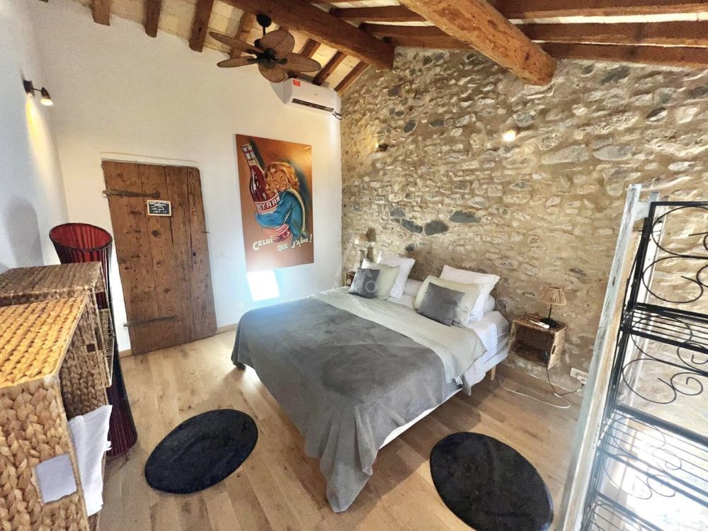 � vendre  Villa P�zenas (34120)