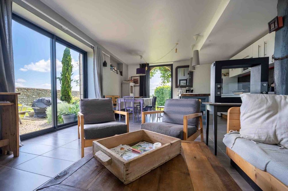 � vendre  Maison Angles-sur-l'Anglin (86260)