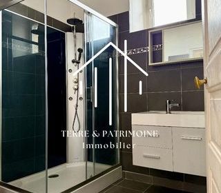  Immeuble � vendre 220 m�