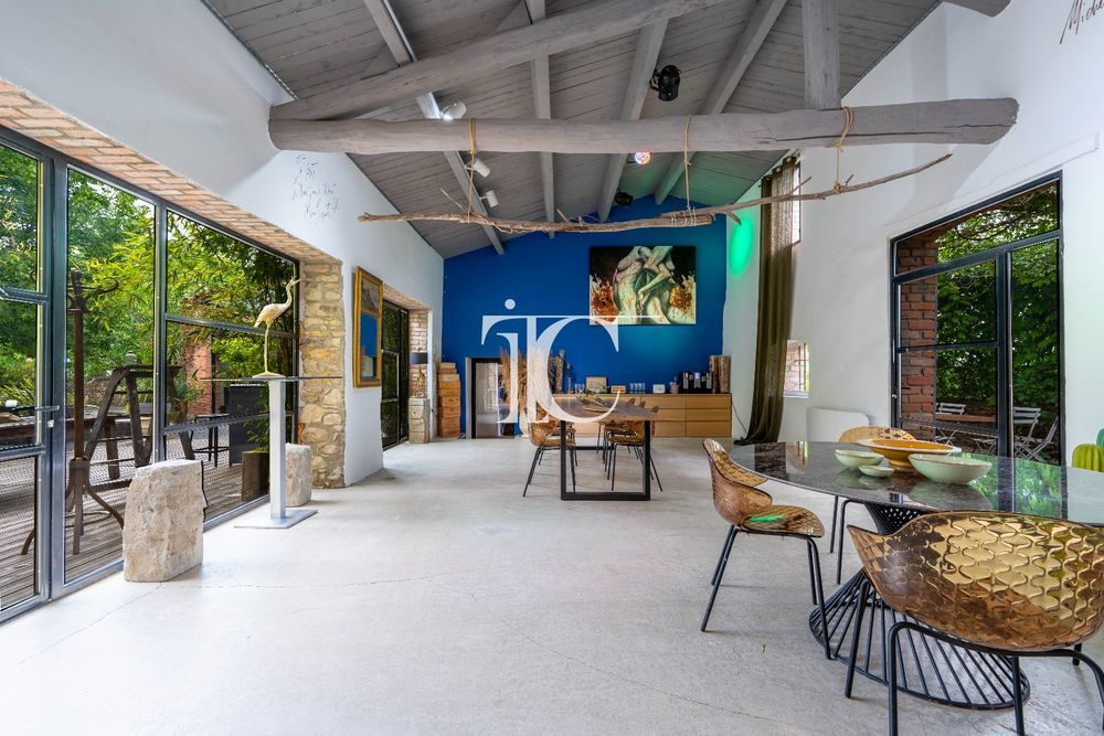 � vendre  Villa Uz�s (30700)