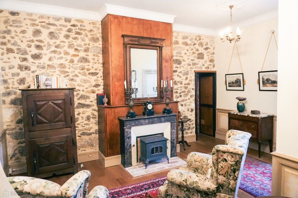 � vendre  Villa Nontron (24300)