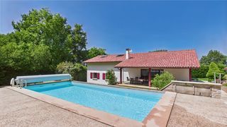  Maison � vendre 5 pi�ces 185 m�