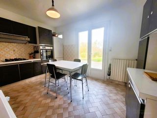  Maison � vendre 10 pi�ces 180 m�