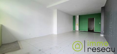 Local commercial 600 59116 Houplines