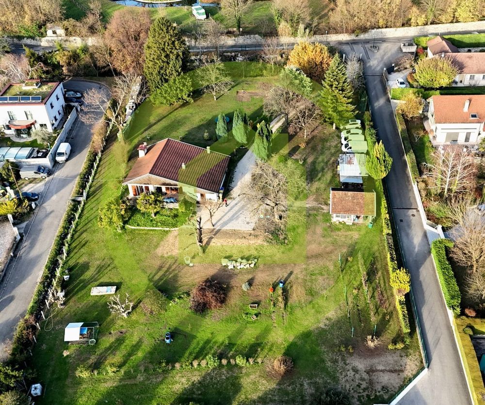 � vendre  Maison La Buisse (38500)