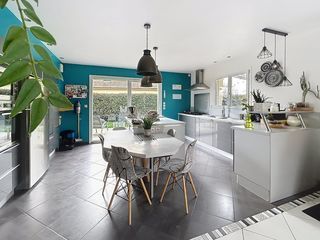  Villa � vendre 10 pi�ces 220 m�