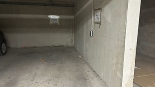  Parking / Garage � louer 