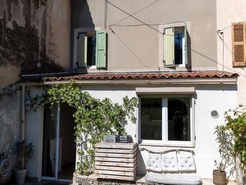   Maison Maison - 3 pi�ce(s) - 95 m�