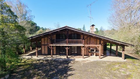   Maison Maison - 10 pi�ce(s) - 285 m�