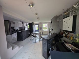  Maison � vendre 9 pi�ces 275 m�