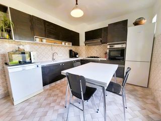  Maison � vendre 10 pi�ces 180 m�