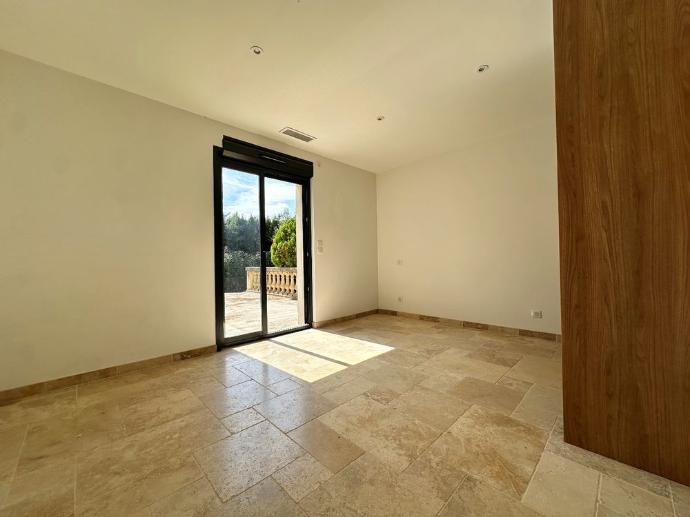 � vendre  Maison P�zenas (34120)