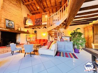  Maison � vendre 9 pi�ces 243 m�