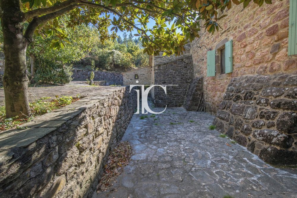 � vendre  Villa Les Vans (07140)