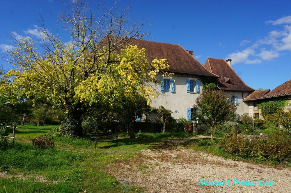 � vendre  Villa Saint-Jory-de-Chalais (24800)