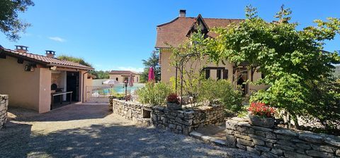   Maison Maison - 8 pi�ce(s) - 175 m�