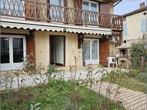   Maison de village Maison - 8 pi�ce(s) - 209 m�