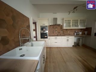  Villa � vendre 8 pi�ces 250 m�