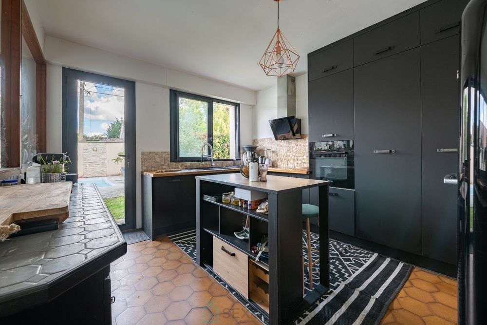 � vendre  Villa Fontainebleau (77300)