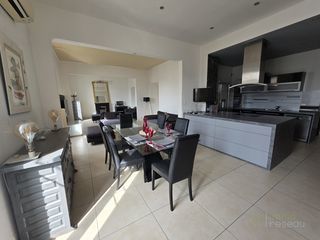  Appartement � vendre 5 pi�ces 155 m�