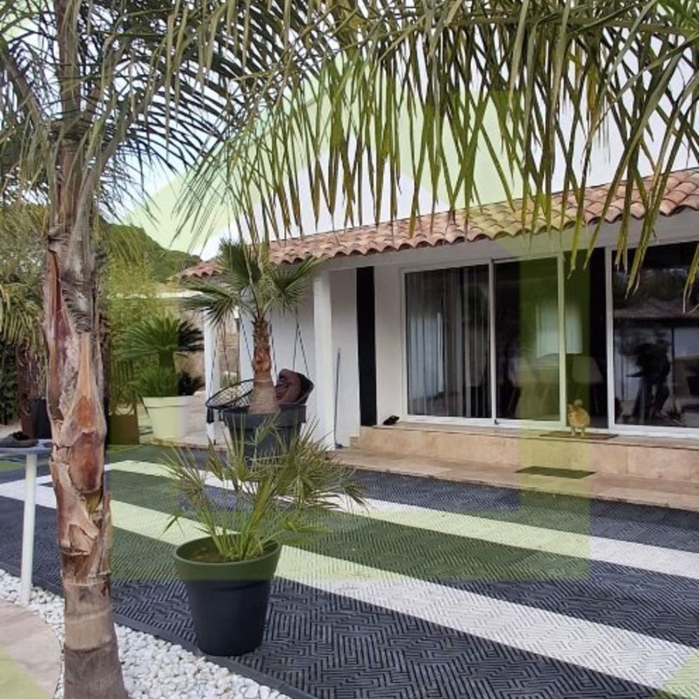 � vendre  Maison Roquebrune-sur-Argens (83520)