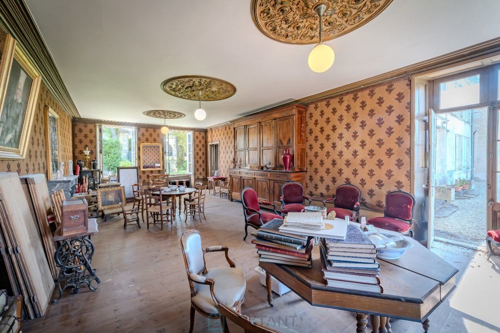 � vendre  Villa Segonzac (16130)