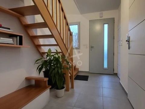   Maison Maison - 4 pi�ce(s) - 91 m�