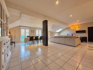  Appartement � vendre 5 pi�ces 159 m�