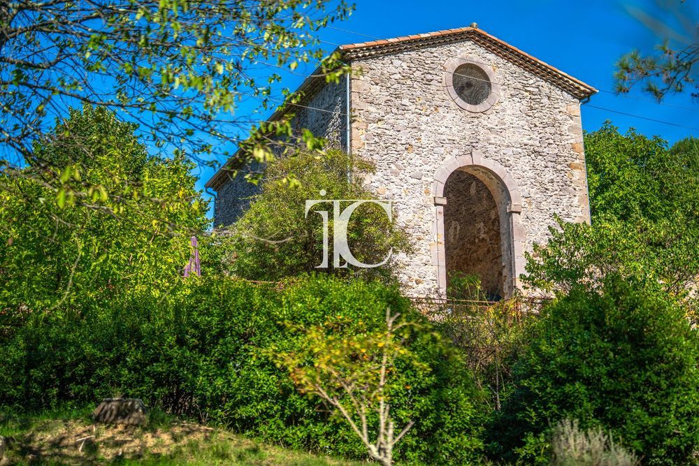 � vendre  Villa Banne (07460)