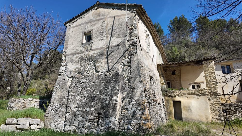 � vendre  Maison Entrechaux (84340)