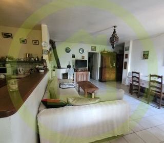  Immeuble � vendre 425 m�