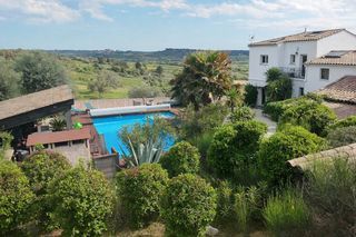  Maison � vendre 15 + pi�ces 330 m�