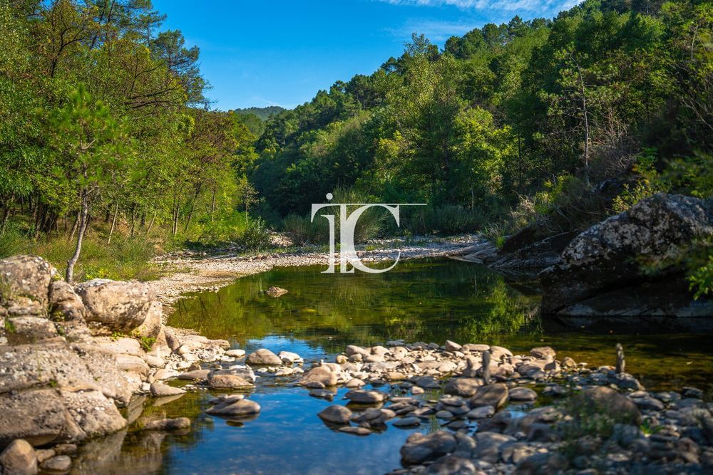 � vendre  Villa Banne (07460)