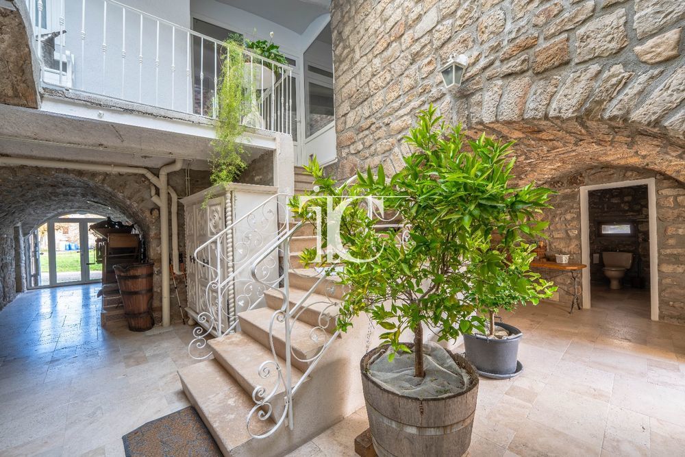 � vendre  Maison Lablach�re (07230)