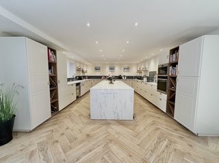  Villa � vendre 14 pi�ces 670 m�