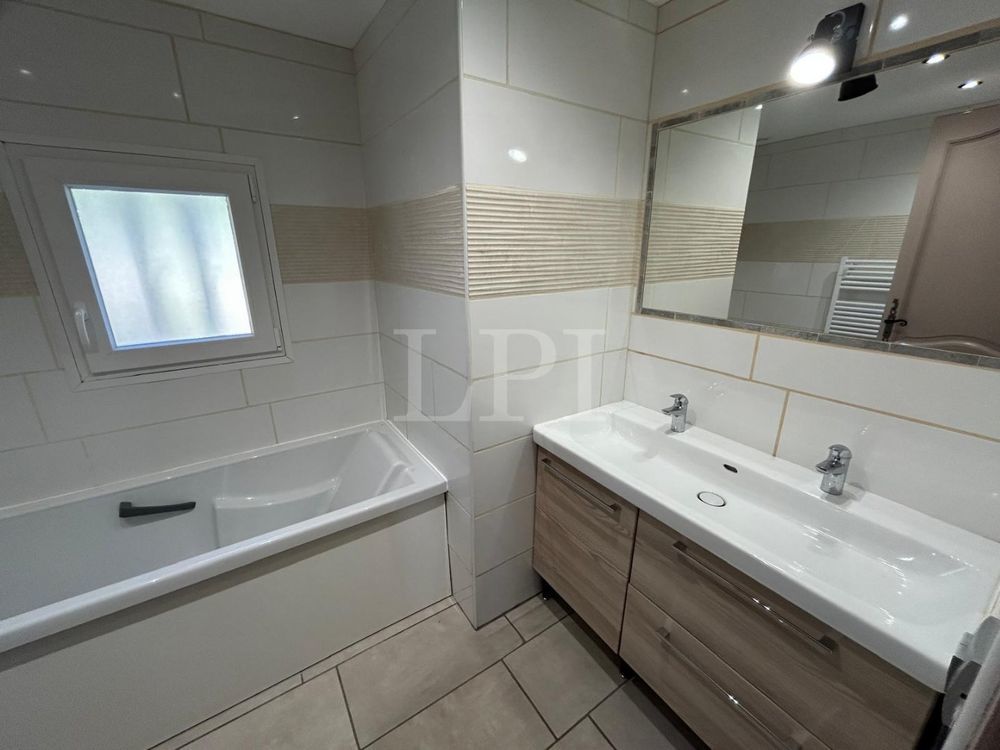 � vendre  Maison Saint-Saturnin-l�s-Apt (84490)