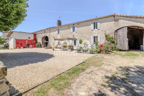   Maison Maison - 6 pi�ce(s) - 204 m�