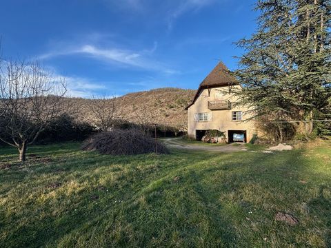   Maison Maison - 6 pi�ce(s) - 230 m�