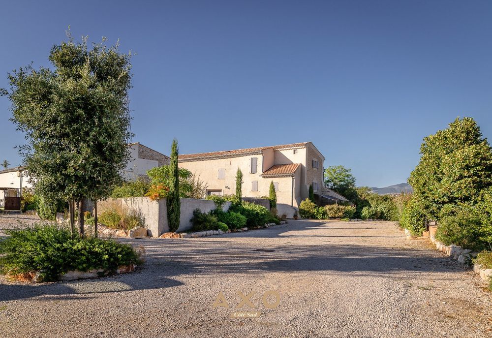 � vendre  Villa Moustiers-Sainte-Marie (04360)
