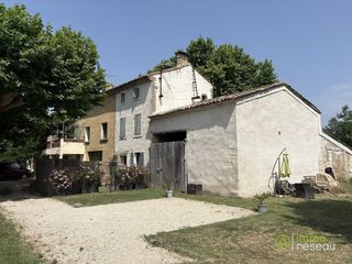  Villa � vendre 15 + pi�ces 401 m�